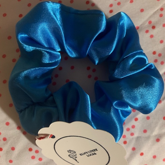 KLM’s Luxey Locks Handmade Hair Scrunchies 4 ($20) - Picture 3 of 13